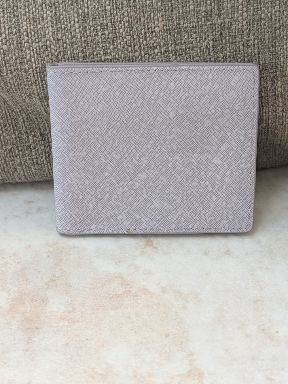Michael Kors Textured Bi-Fold Wallet EUC